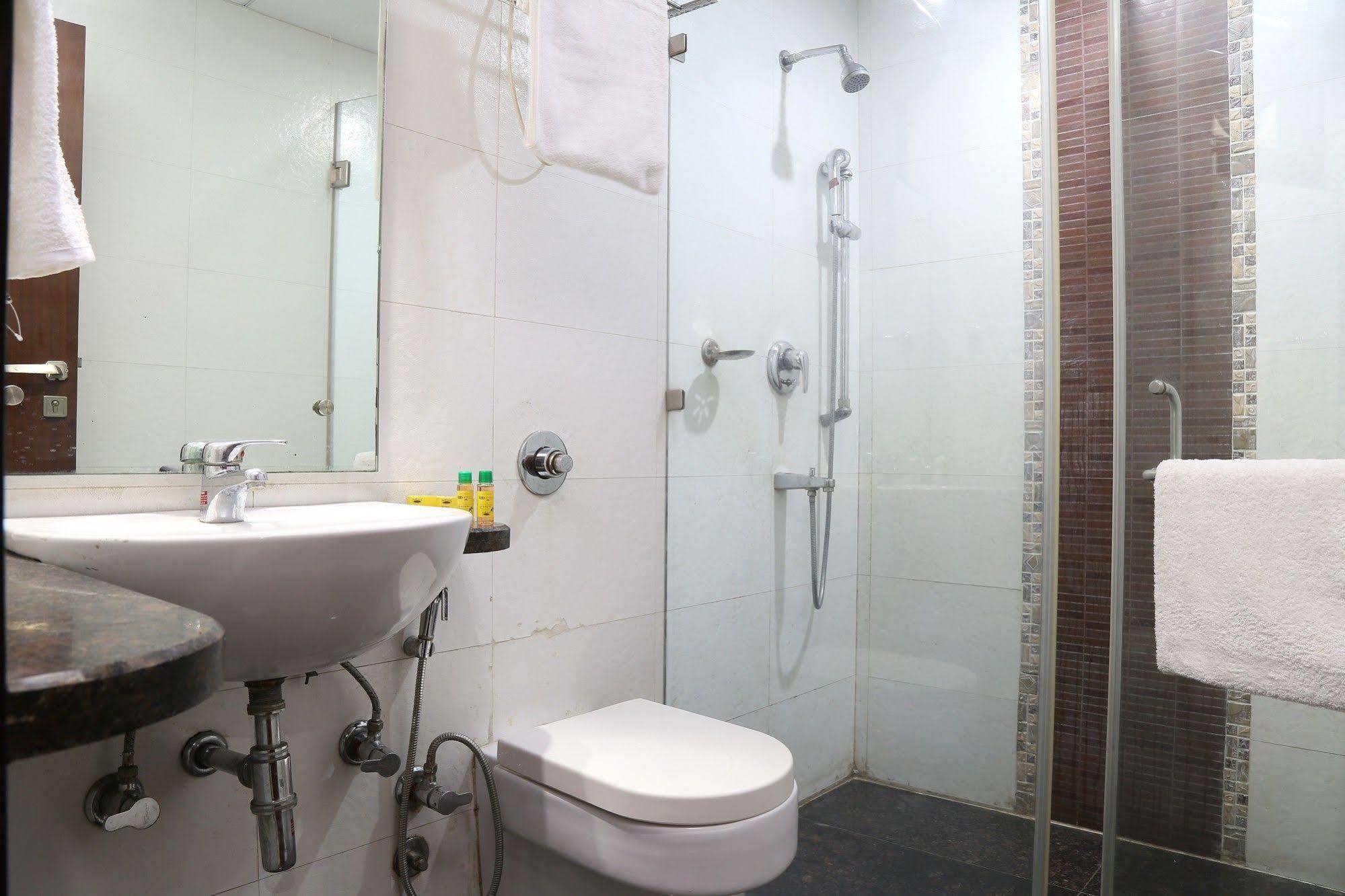 Fabhotel Savoy Suites Mumbai Airport ภายนอก รูปภาพ